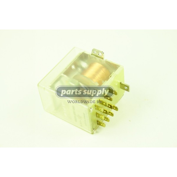 Switching relay for Manitowoc Grove reference 01064151