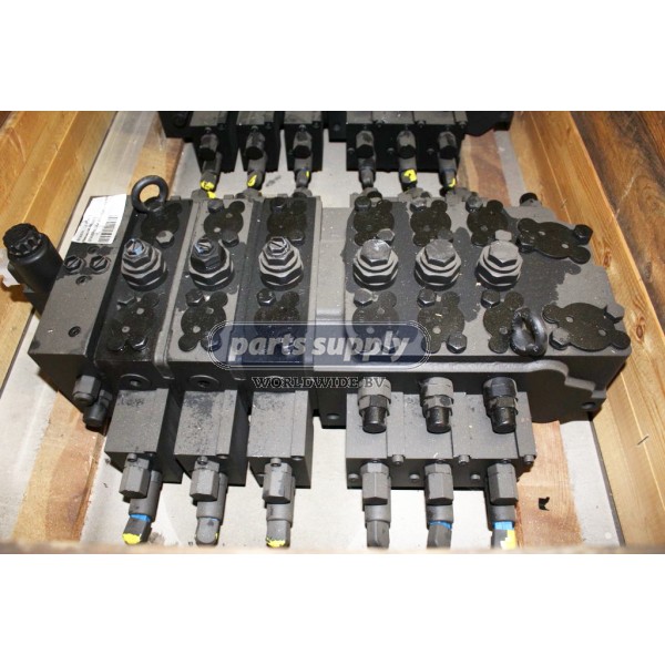 Hydraulic valve block M7-1041 for Terex Demag reference 49805512