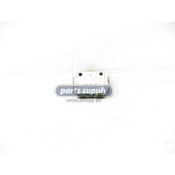 Valve for Manitowoc Grove reference 1979329