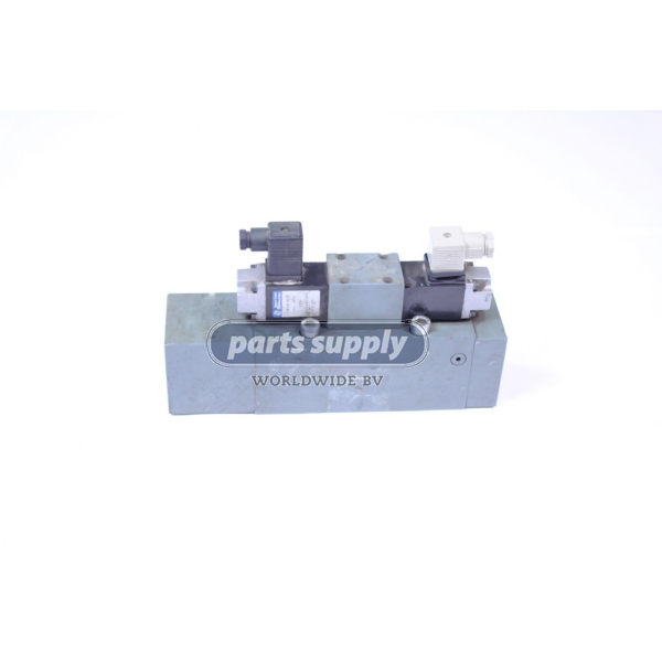 Valve for Manitowoc Grove reference 2214522