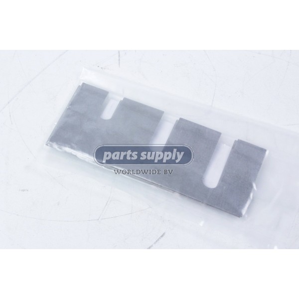 3 hole shim 1MM for Manitowoc Grove RT540E reference 4159910616