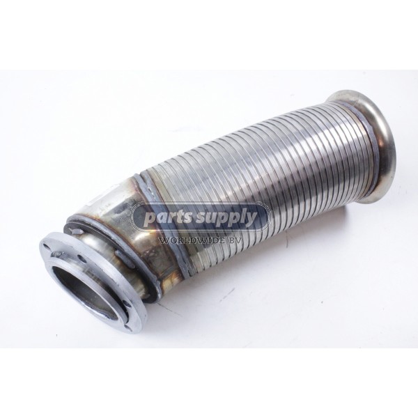 Joint tube for Terex Demag CC2500 reference 42128812. ELS BV offers exhaust system, engine parts and products for mobile cranes. Visit our parts catalog and send your request or quote!