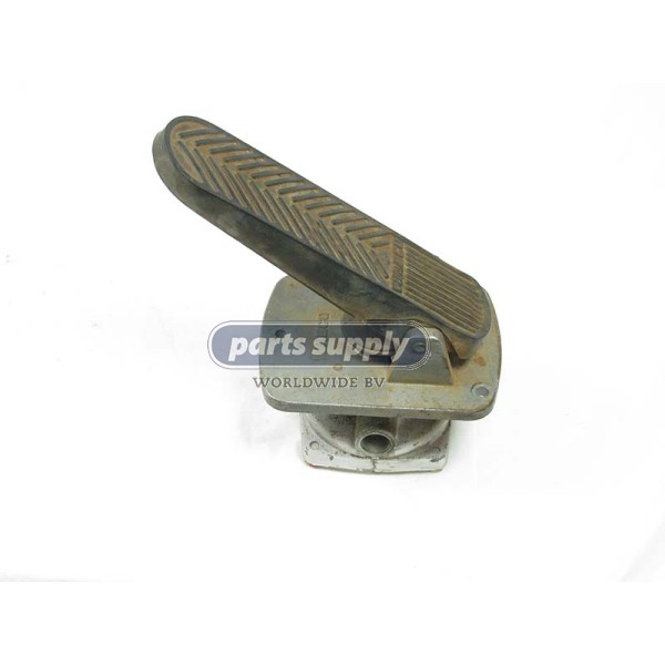 Pedal plate for Liebherr reference 4611061000