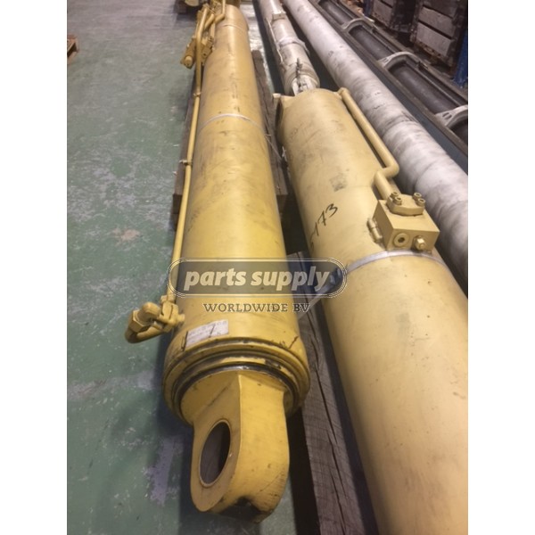 Luffing cylinder for Terex Demag AC395 reference 61299240