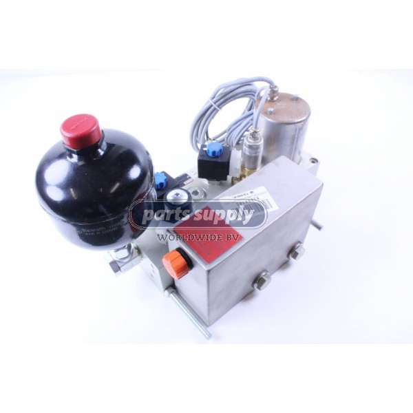 Locking system for boom with Terex Demag reference 63884140 (without 62577740 pump divice)