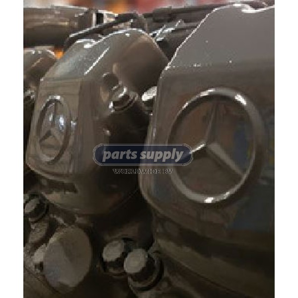 Rocker cover for Mercedes OM442LA reference A4420160505